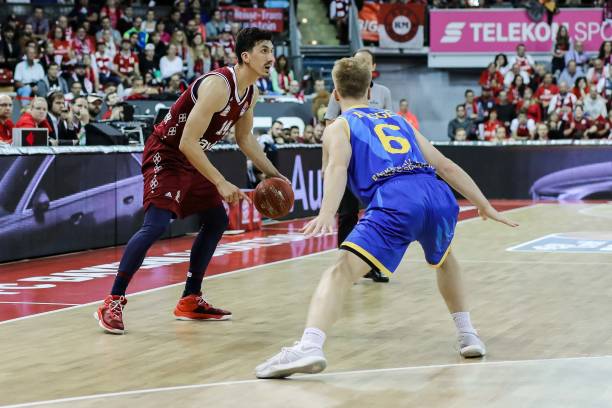 纳步行者的 纳步行者的