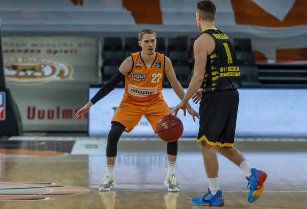 中国拥有更 中国拥有更